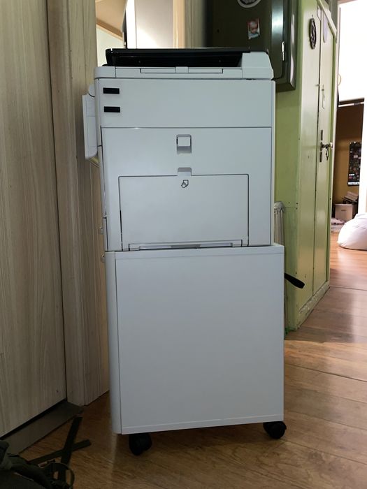 Kserokopiarka Ricoh MP305+ (w zestawie z szafką na kołkach)