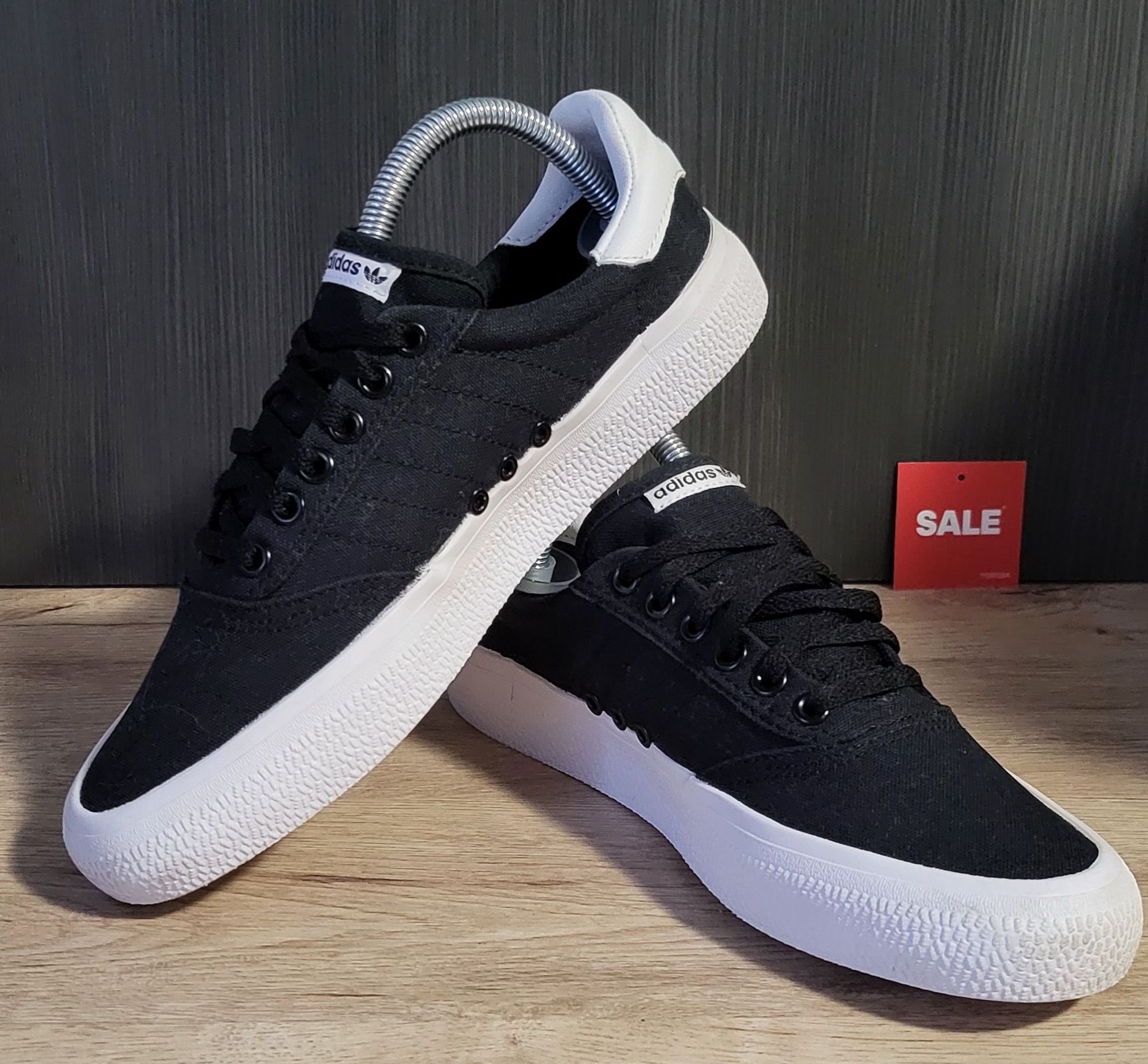 Кеди Adidas 3MC ,40 р