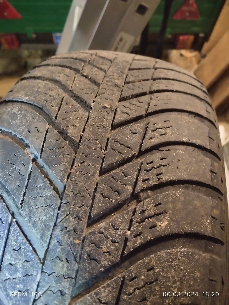 Продам резину 215/60R17 цена за к-т