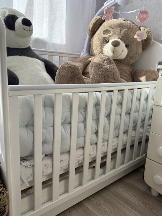 Комплект ліжечко, комод пеленатор, шафа, все фірма Верес