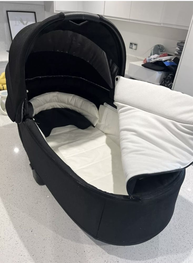 Alcofa Cybex Priam como nova (preto)