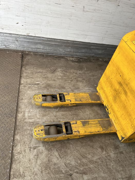 Krótkie widły Wózek paletowy elektyczny 80 cm jungheinrich eje 114