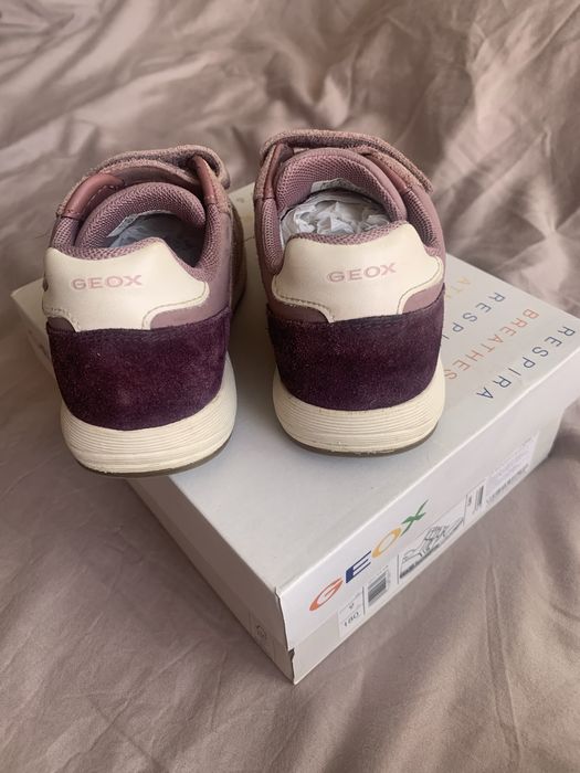 Продам дитячі кросівки Geox, 27 р.