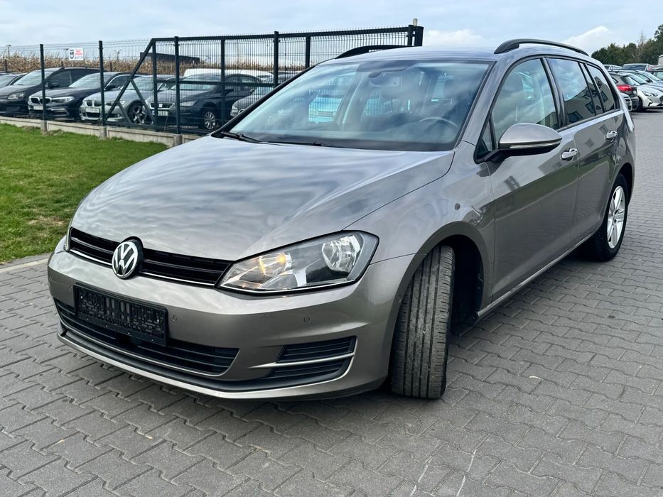 Volkswagen Golf 1.6 TDI aktywny tempomat, park assist, climatronic, navi