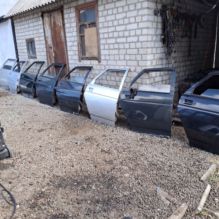 Задняя левая дверь ваз 2110 2111 2112 приора.