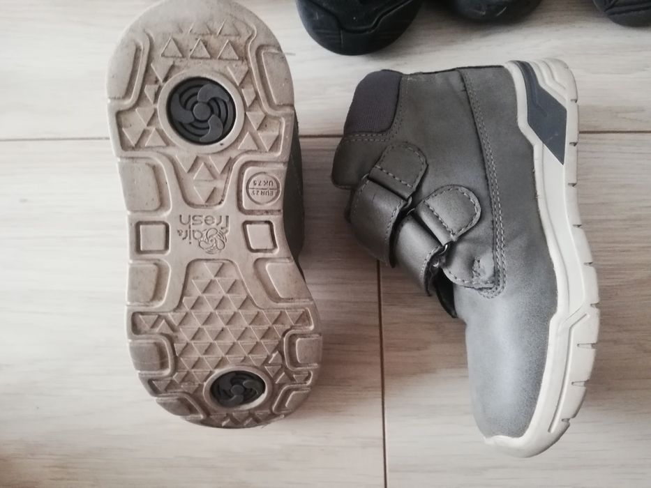 Buty dla chłopca r. 25 i 26 adidasy, kapcie