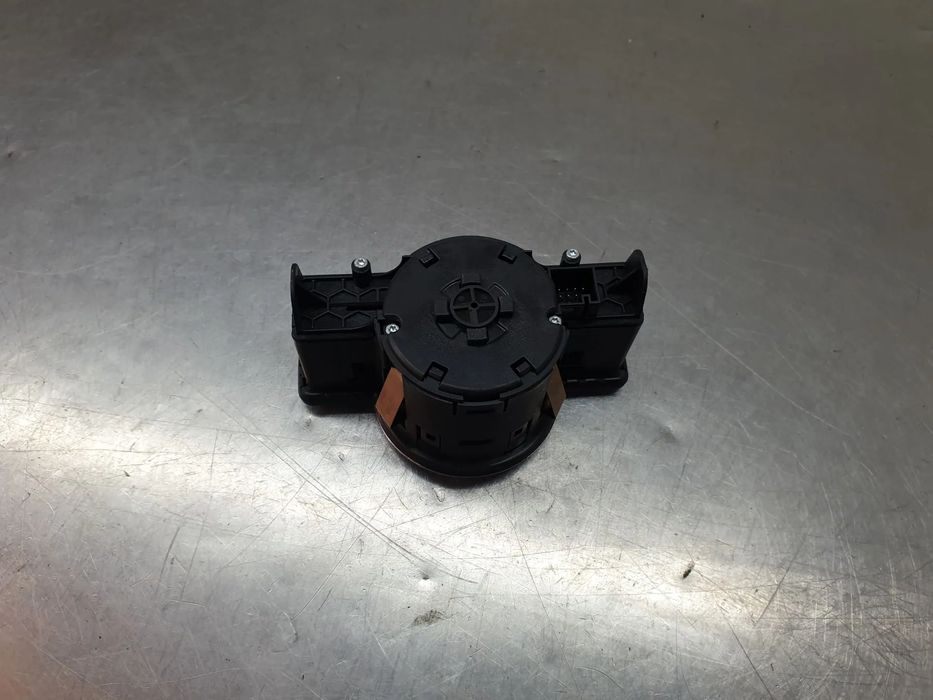 Botão / interruptor de luzes MERCEDES-BENZ Classe A (W176)