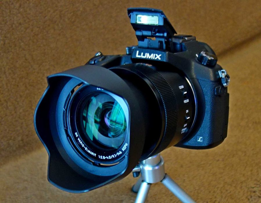 Aparat fotograficzny Panasonic FZ-1000 Stan sklepowy.