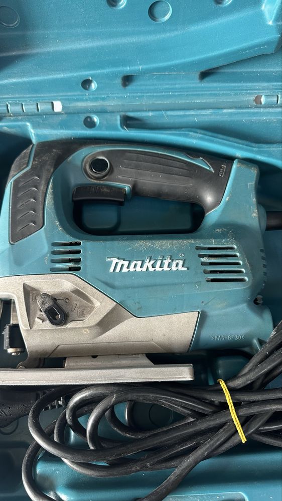 Лобзик Makita JV 0600