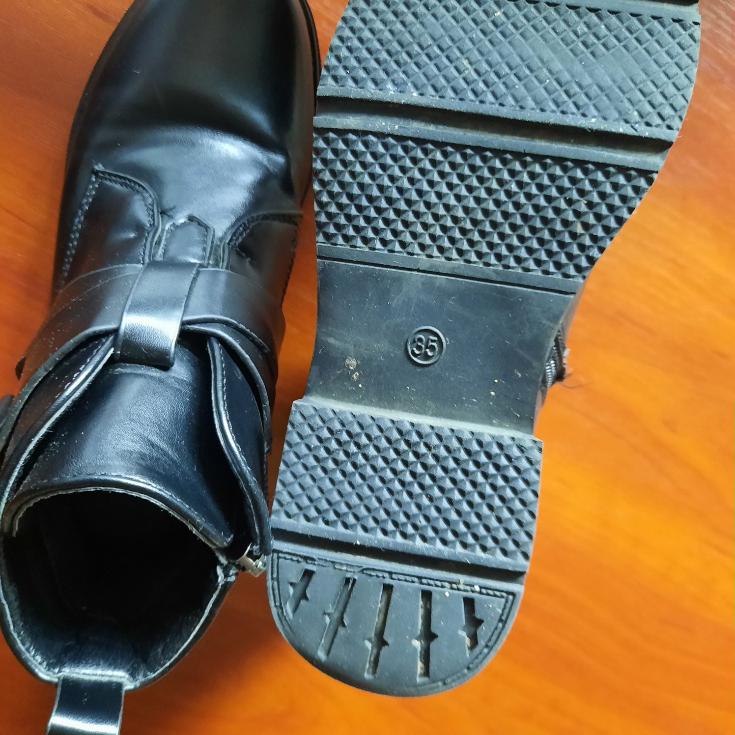 Чёрные демисезонные ботинки сапожки 35 размер