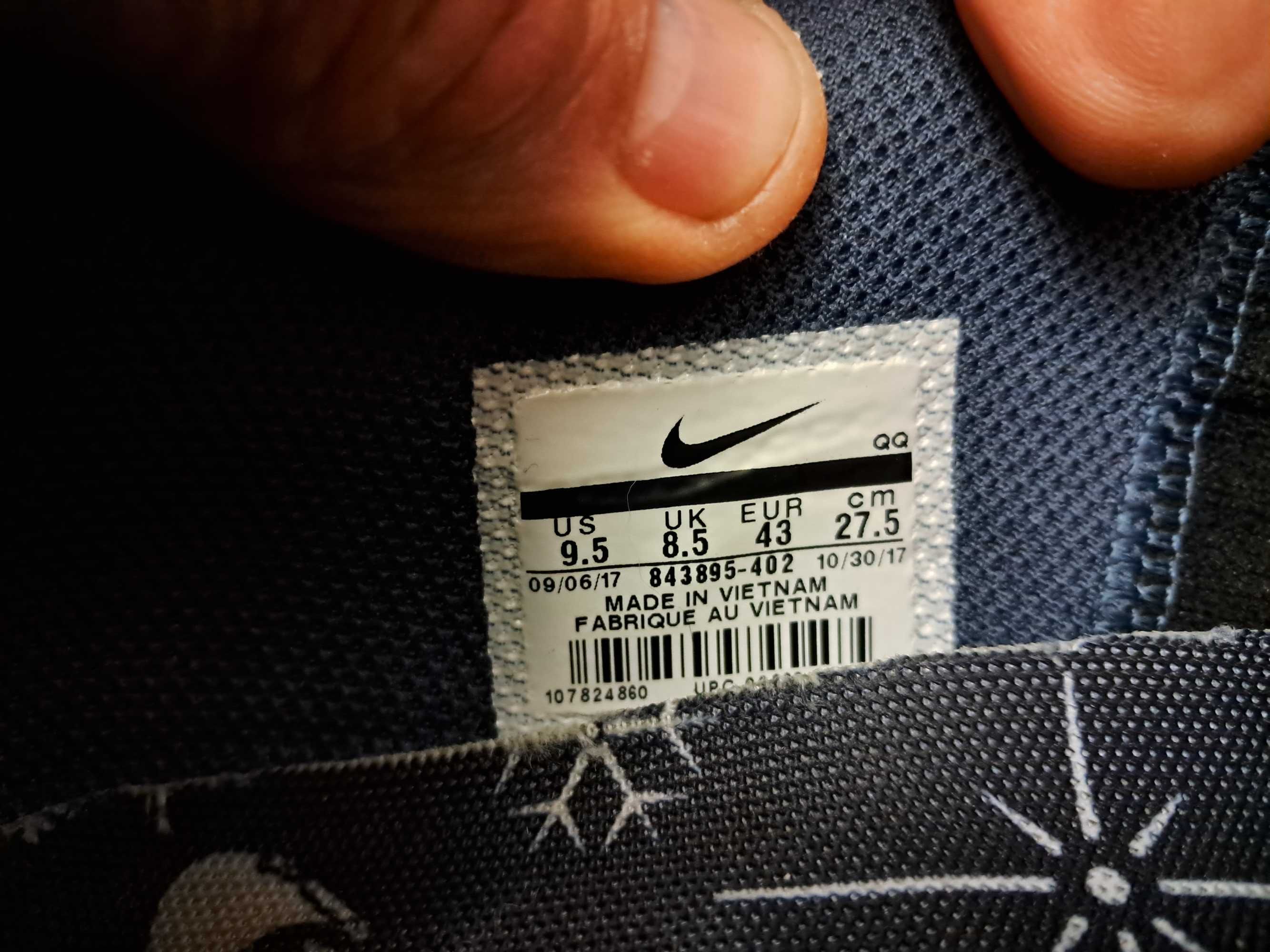 Кроссовки  мужские Nike  43 размер
