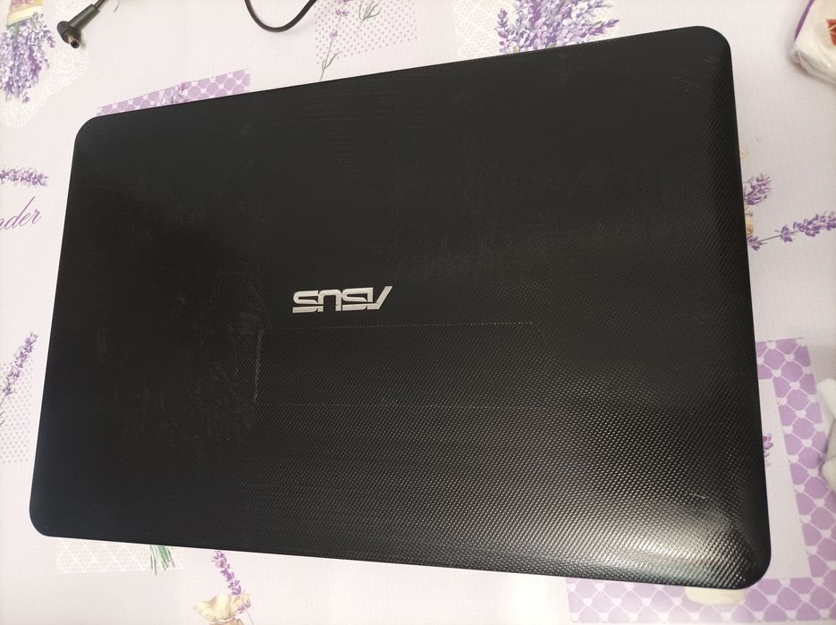 Ноут ASUS X554L, i3-4030U,ddr3 4/500,Windows 10