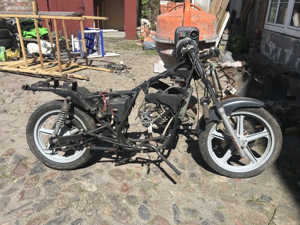 Hyosung 125 pozostałość