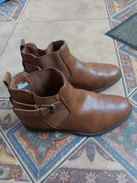 Buty zimowe damskie