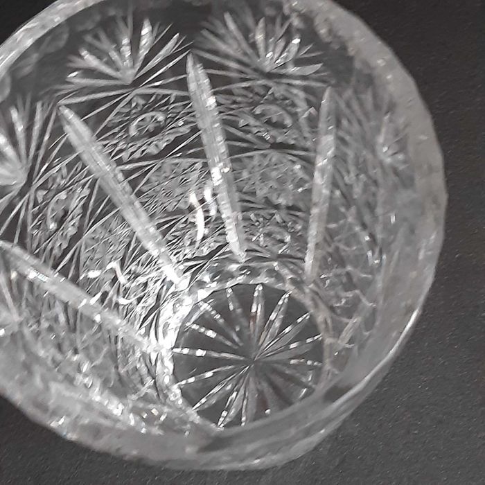 Wazon kryształowy z czasów PRL z lat 80.