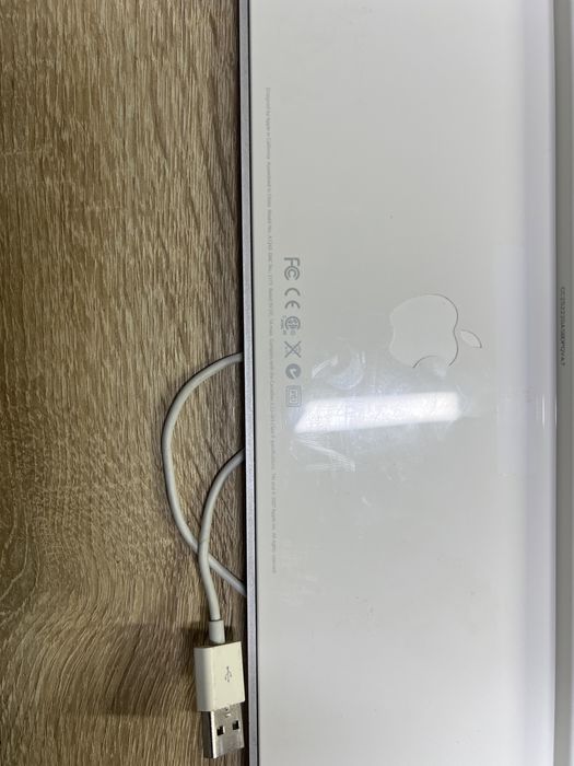 Клавіатура Apple Model A1243