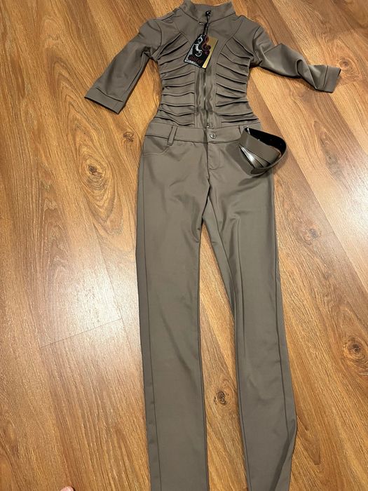 Новий класний комбінезон шоколадний колір розмір C S