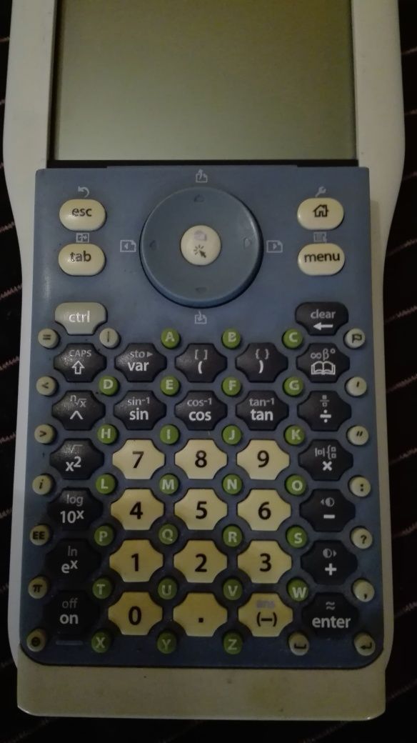 Calculadora a trabalhar com 2 pecas