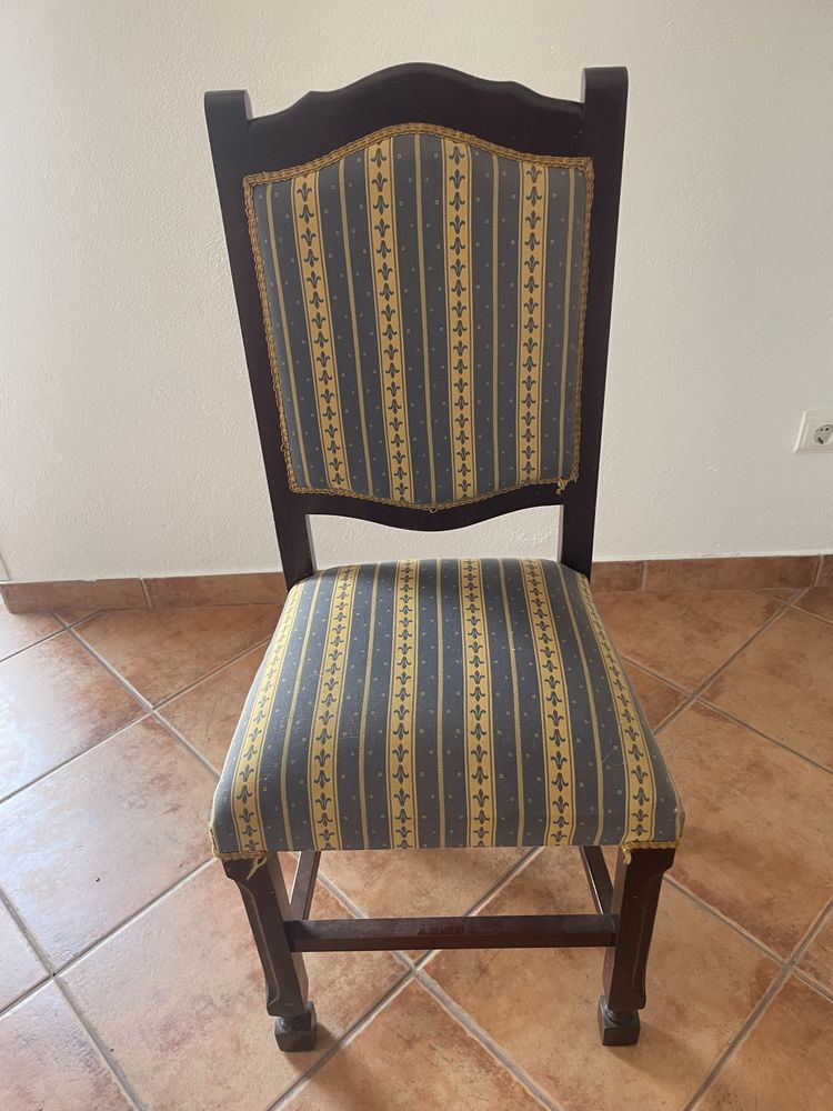 Cadeira estofada