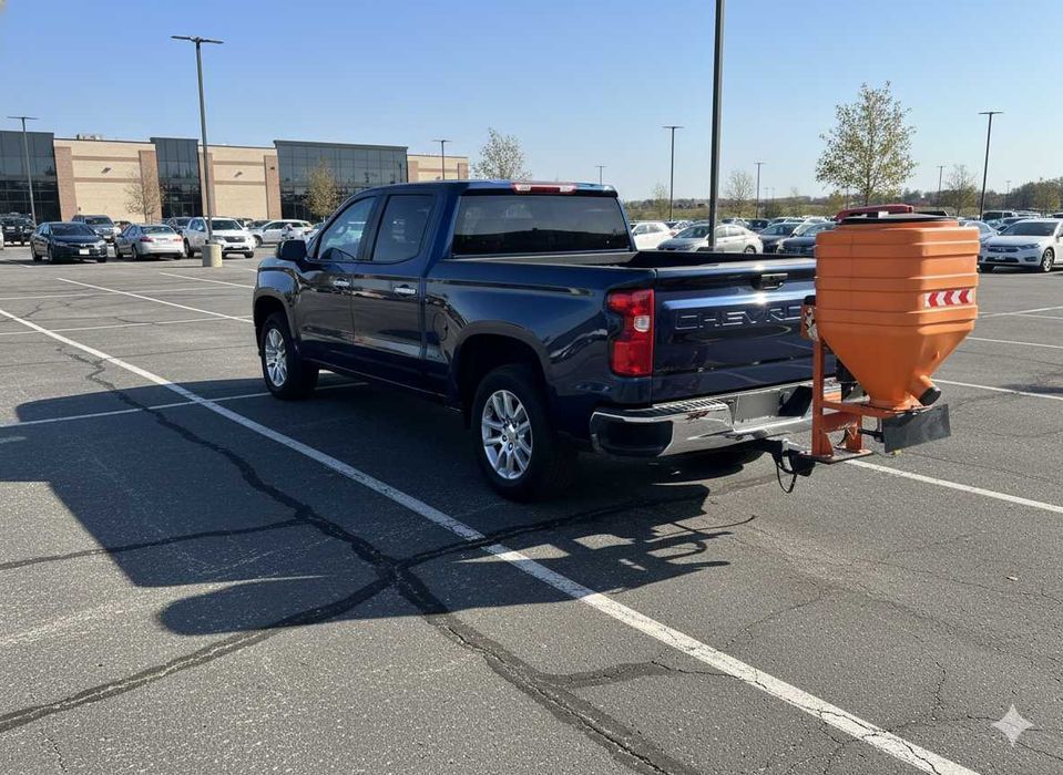 Posypywarka solarka na hak do samochodu quada