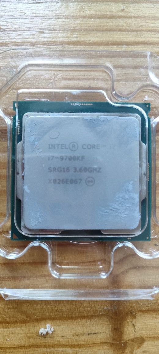 Procesor Intel core i7 9700kf używany