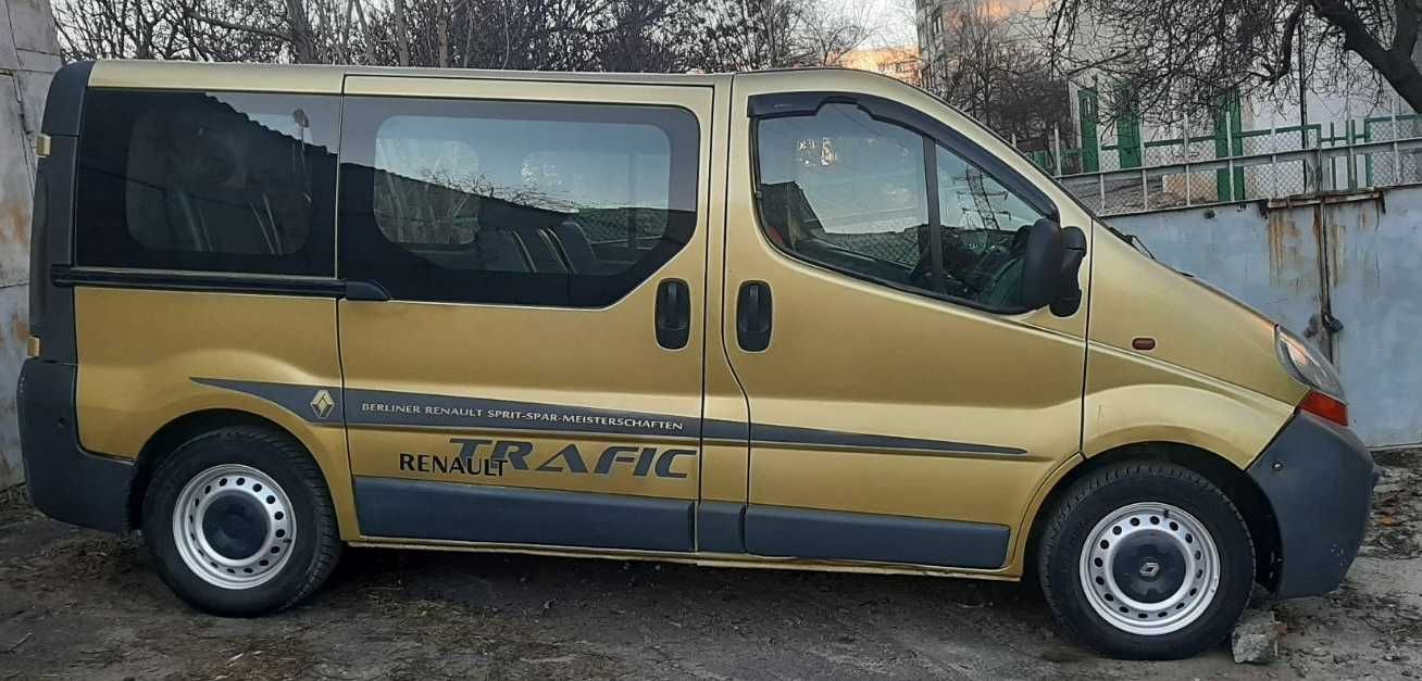 Наклейки Renault Trafic Nissan Primastar Opel Vivaro