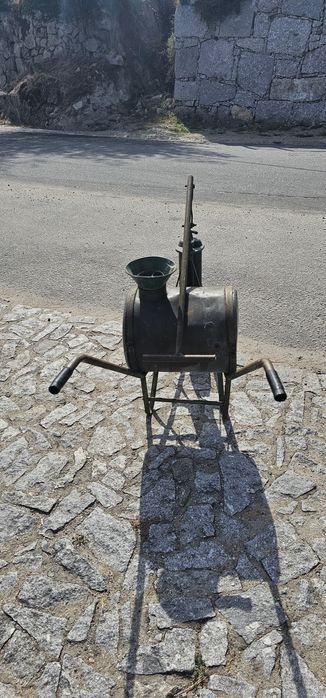Sulfatador antigo. Para decoração