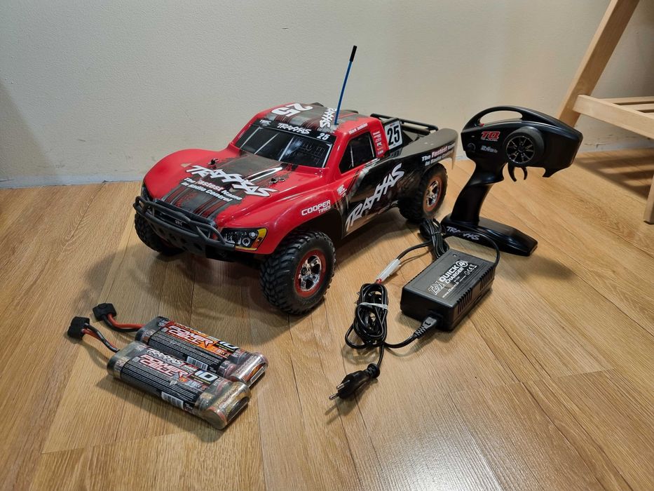 TRAXXAS Slash XL-5 2WD 1/10 RTR (czerwony) + ładowarka + dodatki