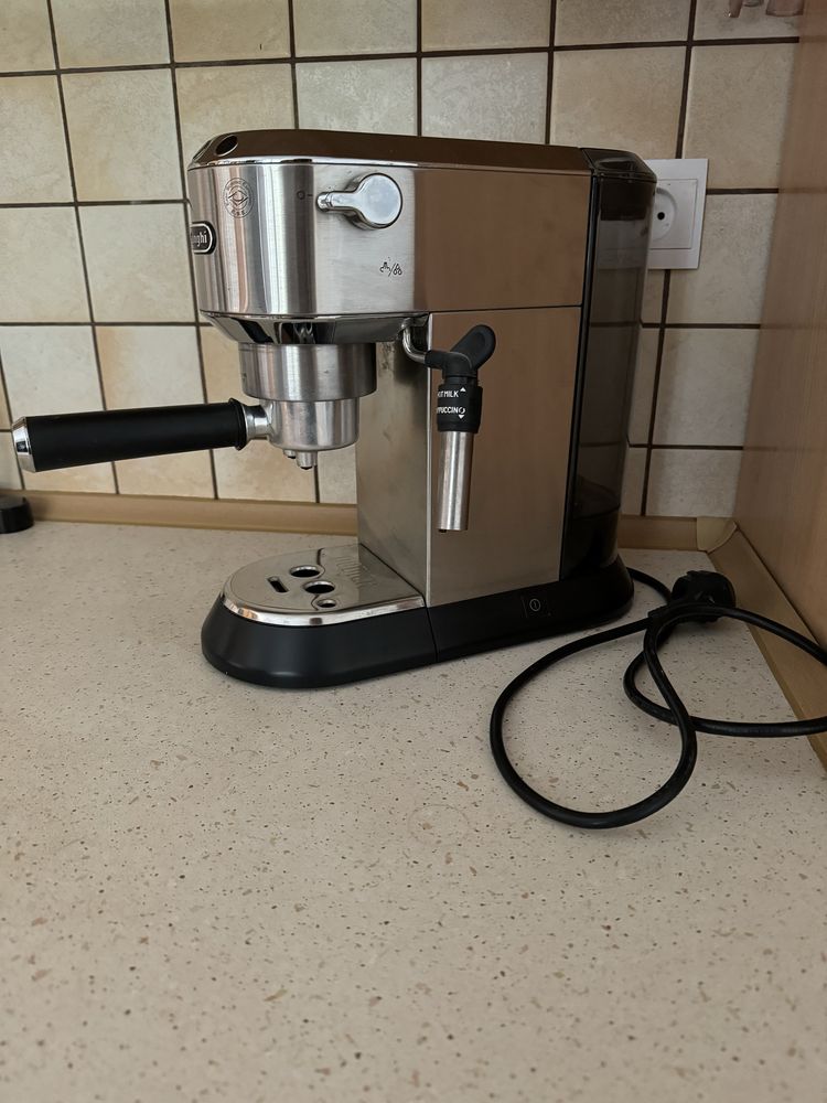 Ekspres do kawy delonghi