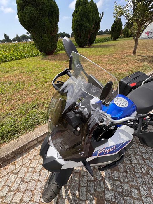 BMW F 750 GS – 2023 – 1380 km – Garantia até 2028