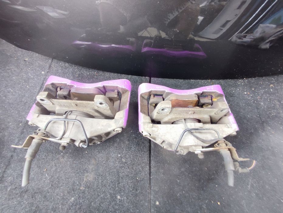 Супорта Ауді А4 б7 передні Ауді А4 В7 супорта