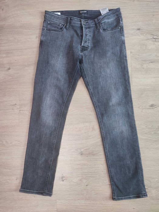 Чоловічі джинси сірого кольору розмір 32/30