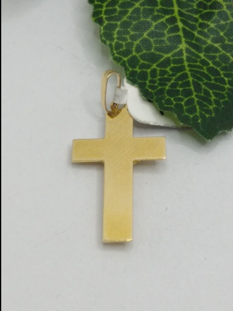 Złoty krzyżyk z Panem Jezusem, złoto 585