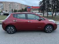 Продам свой Nissan leaf 2014 г. Америка, модель 15 года.