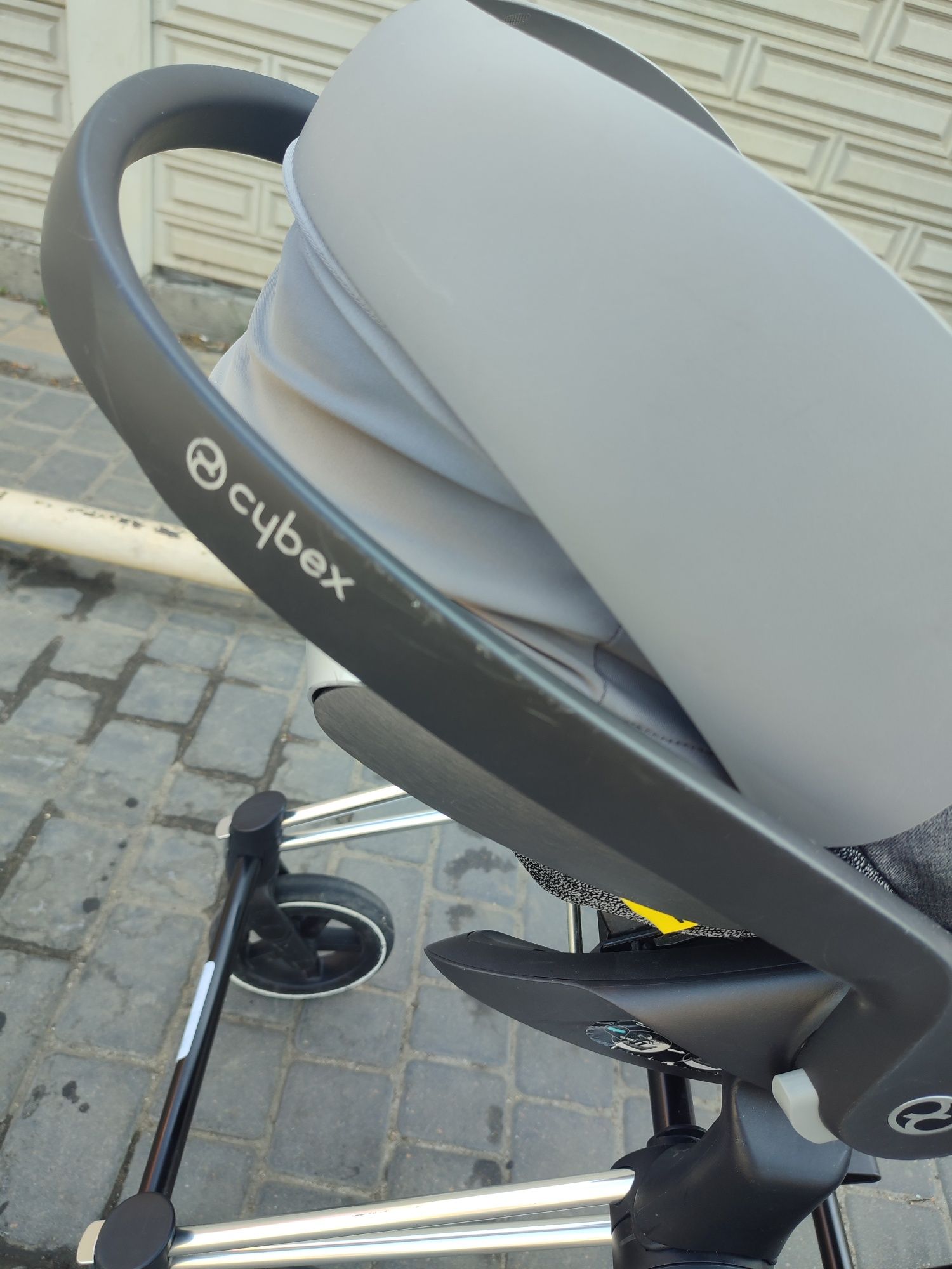 Шасі Cybex Priam з автокріслом Cloud Z i-size