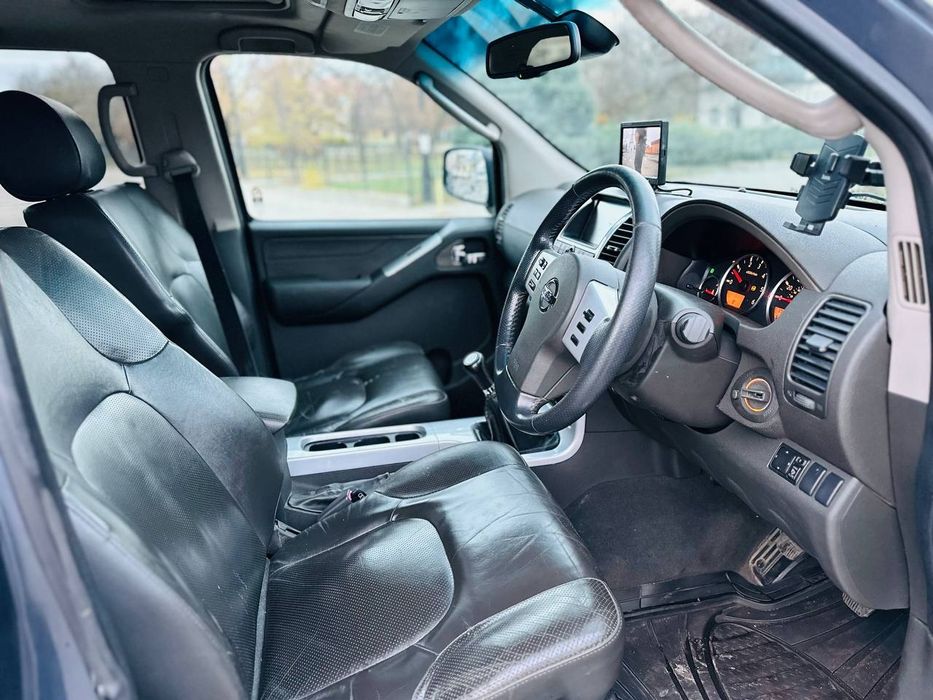 Продам Nissan Pathfinder 2,5 дизель полный привод