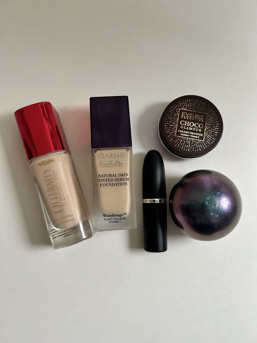 Zestaw kosmetyków do makijażu