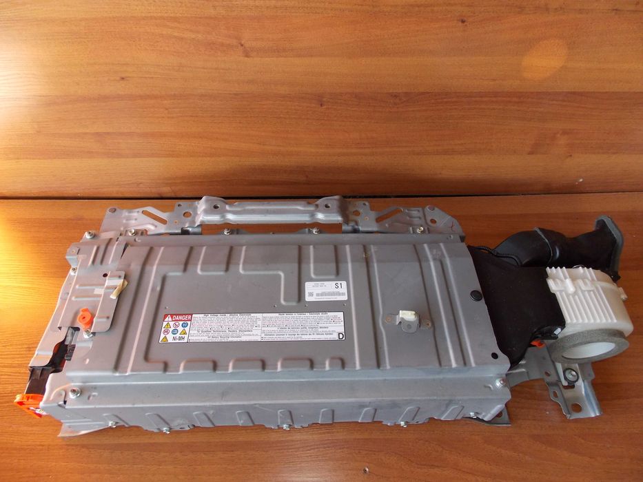Toyota Auris II , E18  Bateria Akumulatora