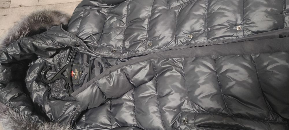 Зимовий пуховик з натуральним хутром