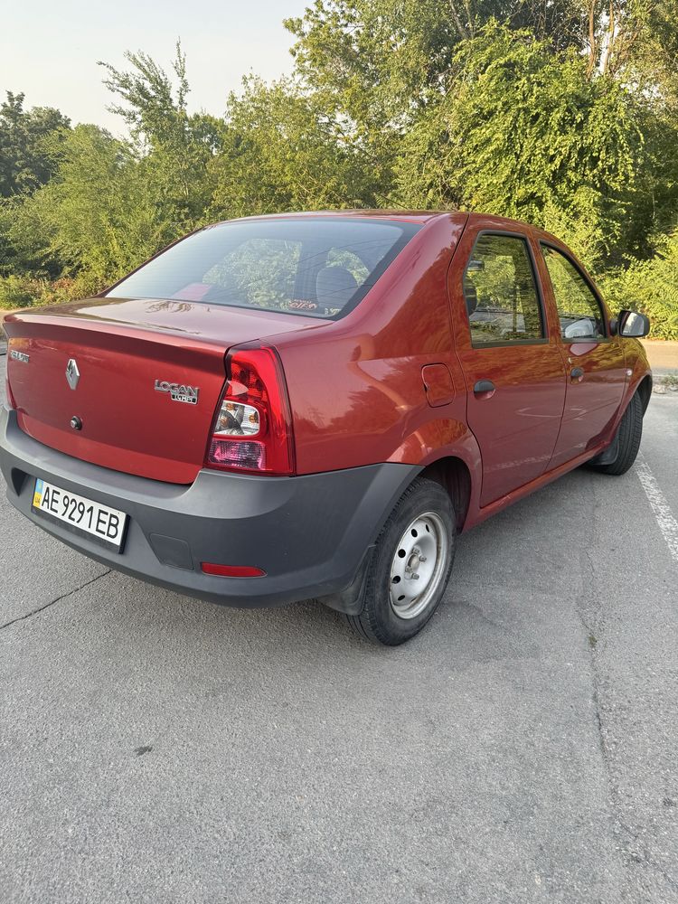 Renault Logan 1.4 2009 року з МІНІМАЛЬНИМ пробігом