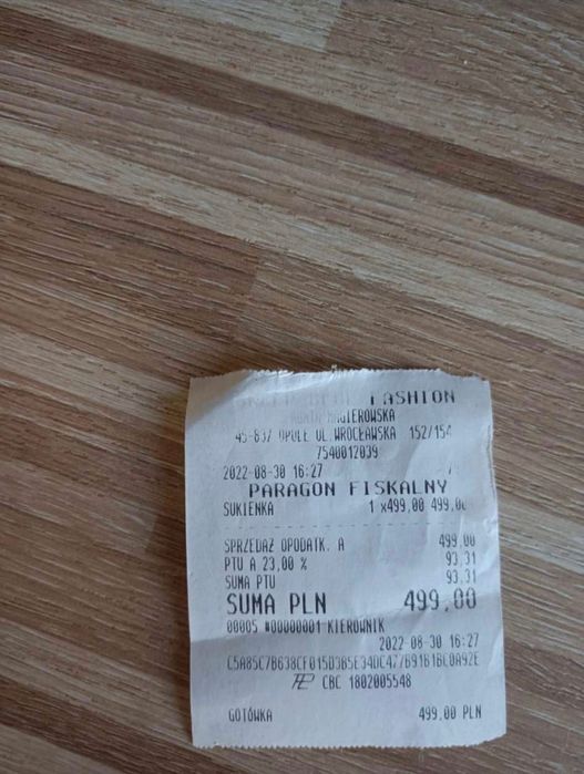 Tiulowa sukienka wieczorowa