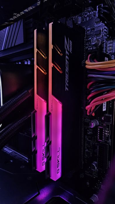 G.skill TridentZ RGB ddr4 2400mhz 16gb