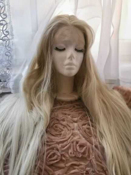 Peruka lace front platynowy blond 65 cm