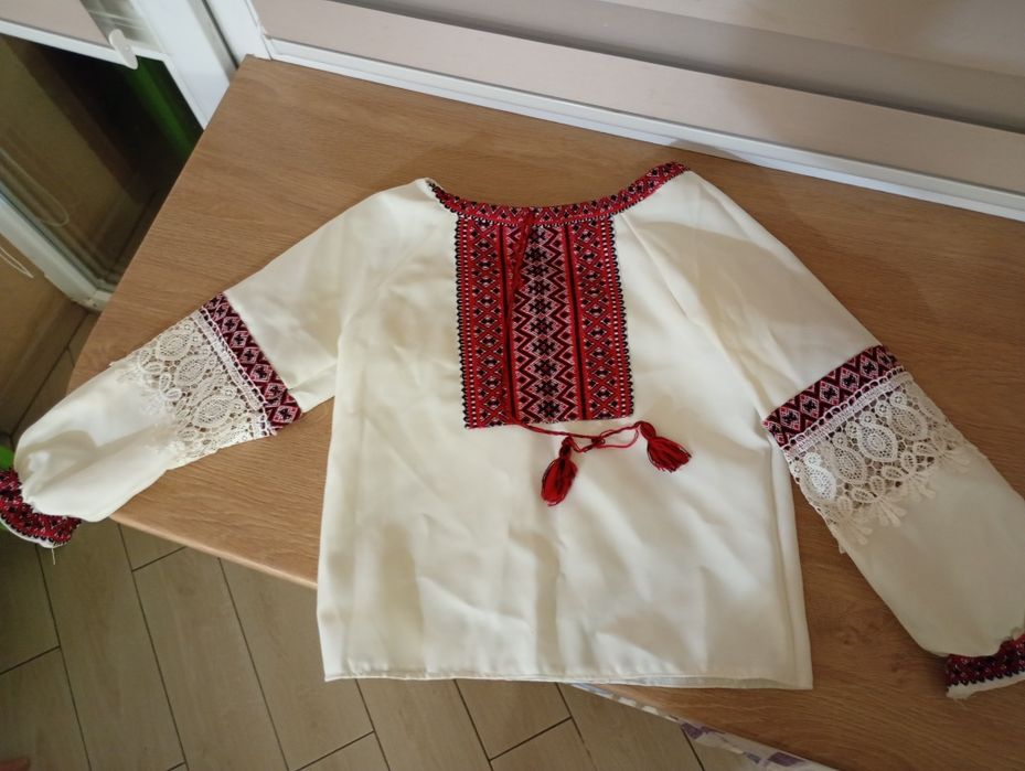Вишиванка для дівчинки