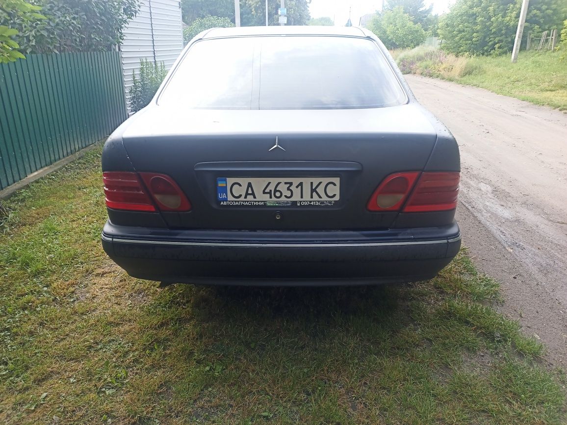 Мерседес бенз w210