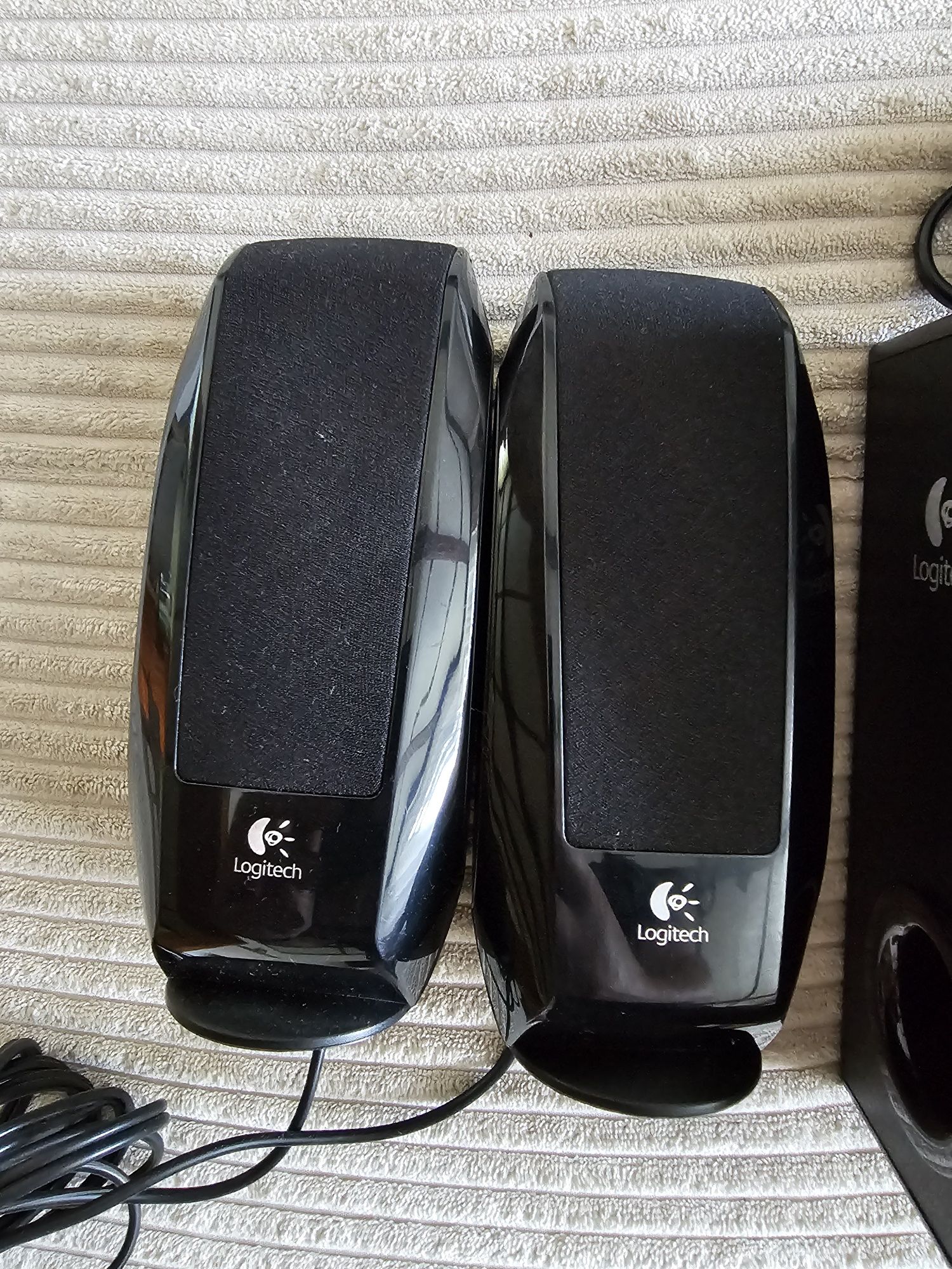 Głośniki komputerowe 2.1 logitech s220 świetny stan