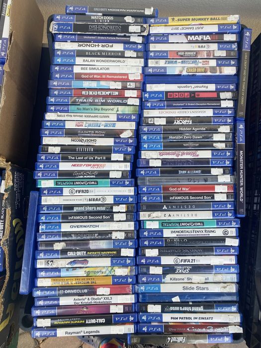 Gry PS4 PS5 Sony Play Station Sprzedaż gier pudełkowe games Zestaw