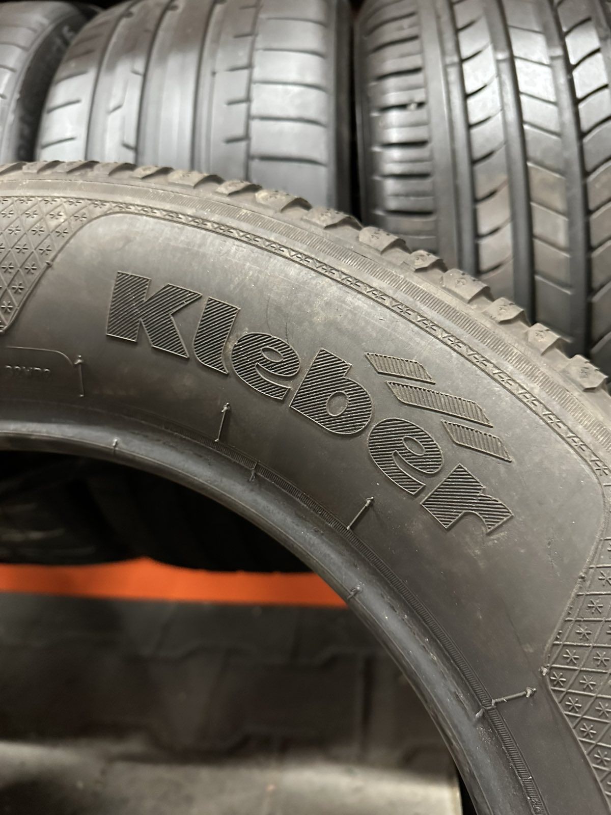 Шини Резина 215/65 R16 102H Kleber Krisalp HP3