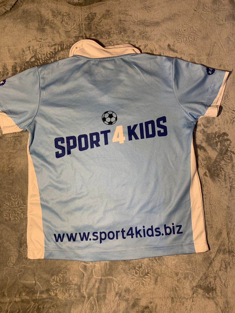 Strój sportowy , t-shirt ,spodenki komplet r:8