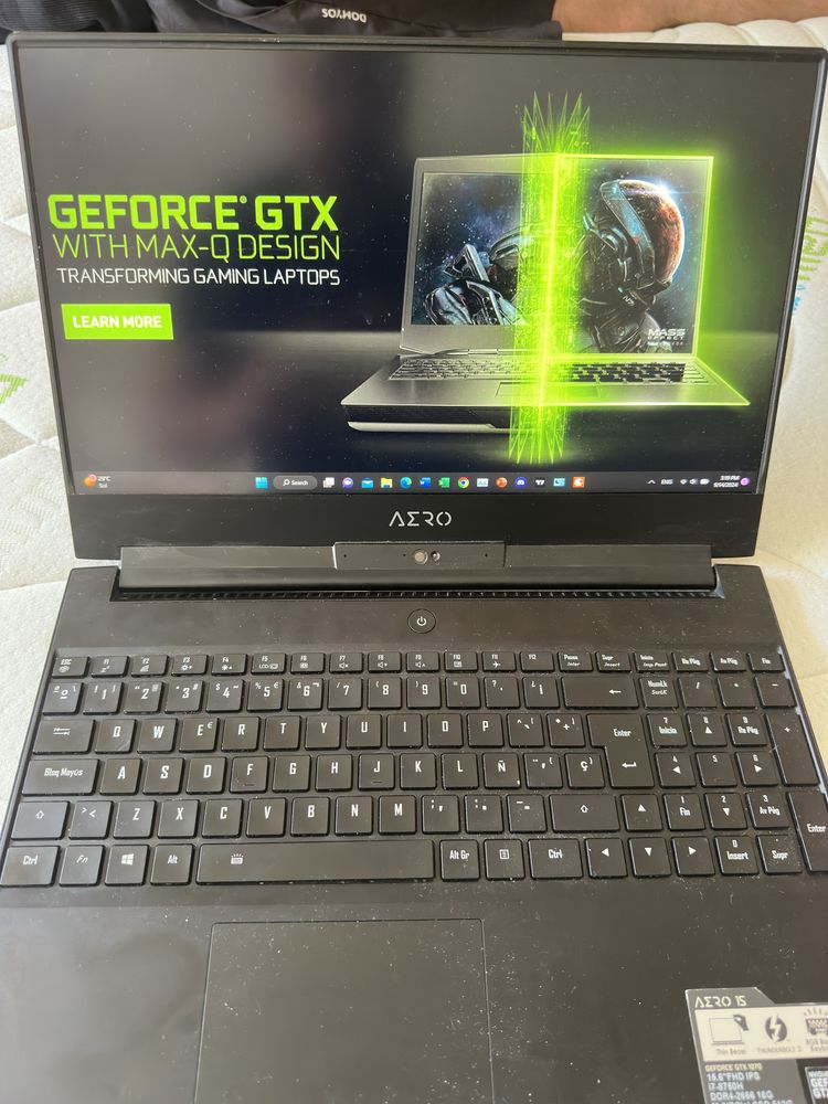 Gigabyte aero 15